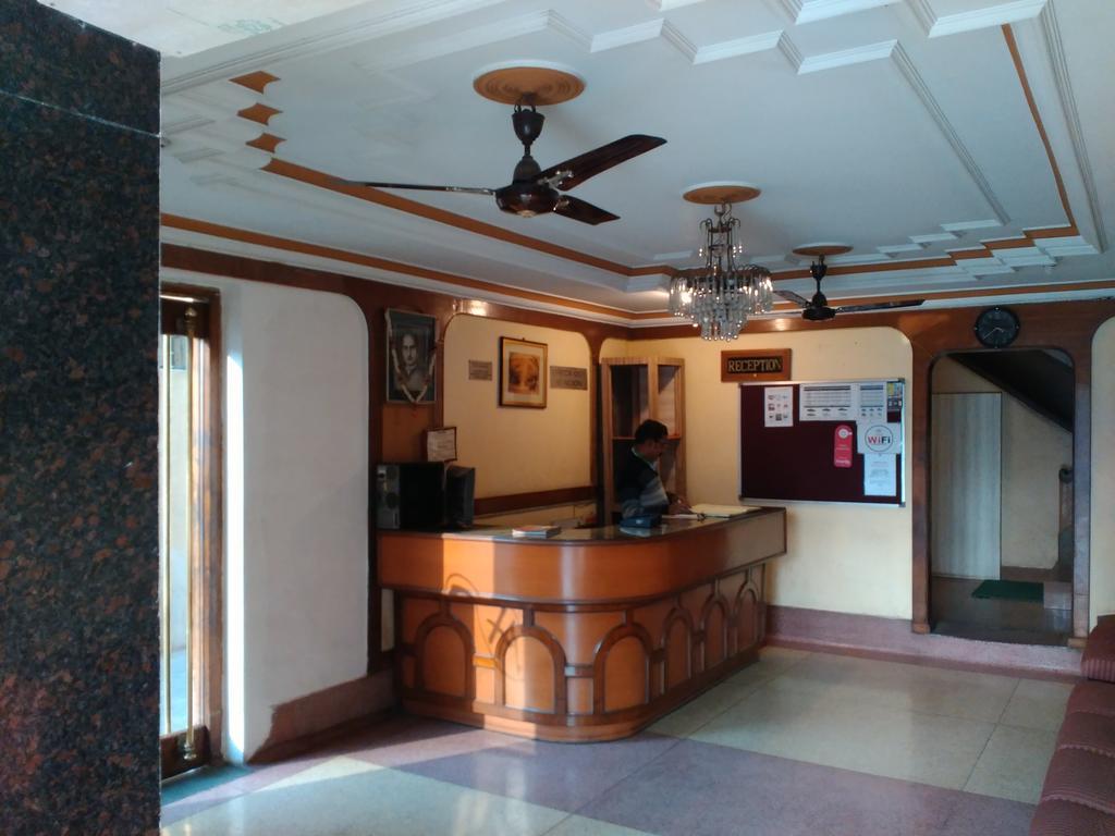 Hotel Ajaya Βαρανάσι Εξωτερικό φωτογραφία