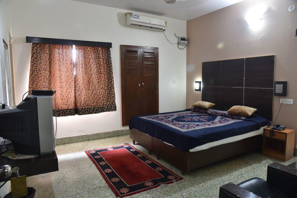 Hotel Ajaya Βαρανάσι Δωμάτιο φωτογραφία